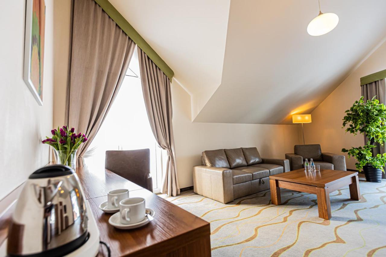 Hotel Olivia Medical Spa Skomielna Czarna Dış mekan fotoğraf