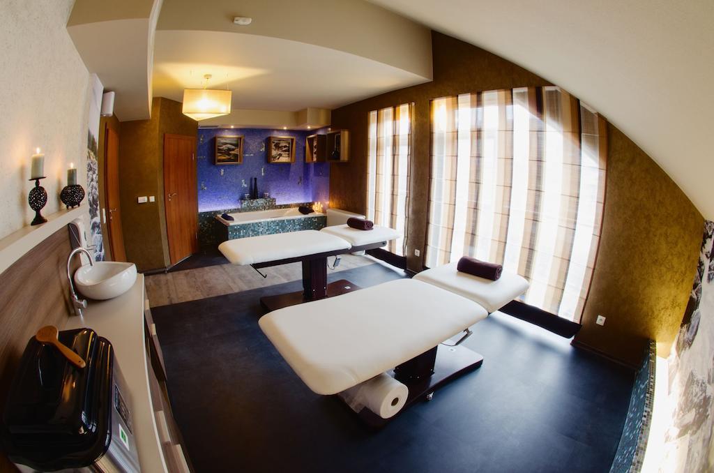 Hotel Olivia Medical Spa Skomielna Czarna Dış mekan fotoğraf