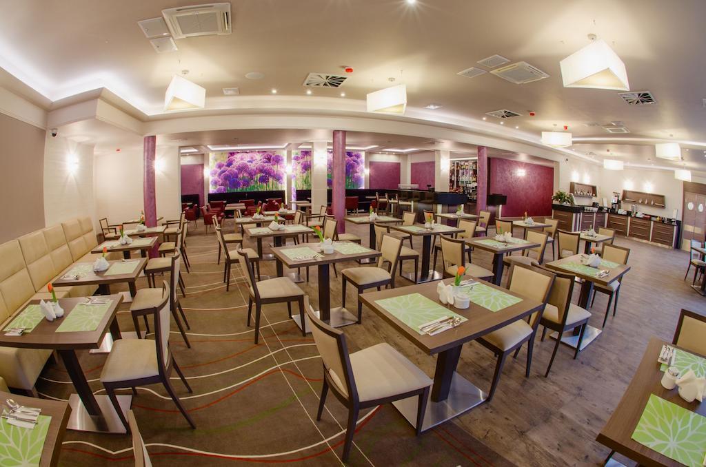 Hotel Olivia Medical Spa Skomielna Czarna Dış mekan fotoğraf